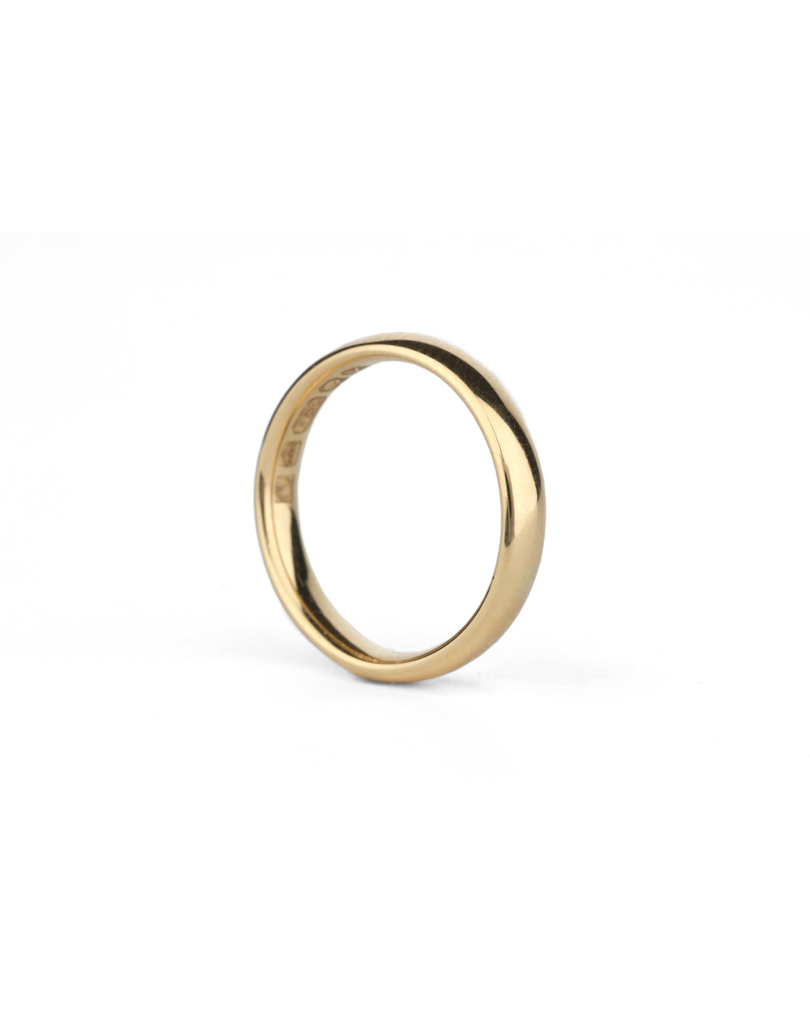 Curved ring band. 18ct yellow gold, polished finish.