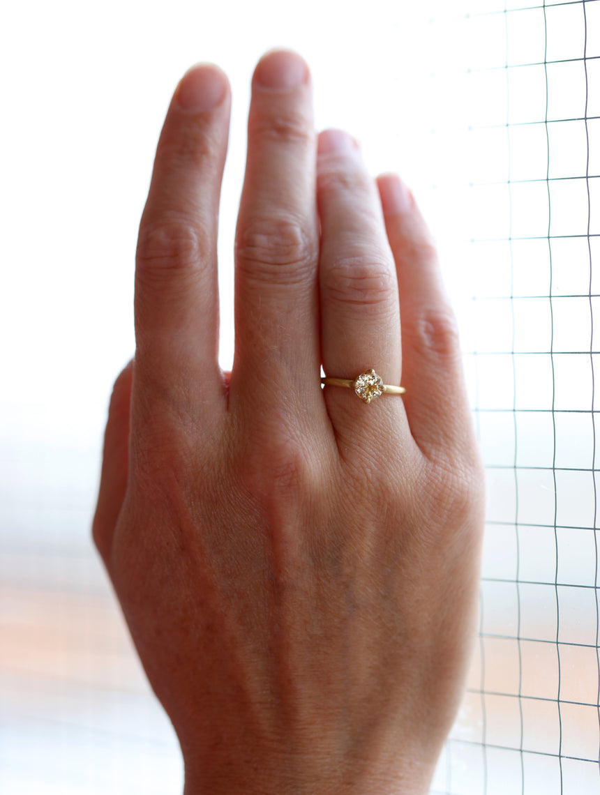 Peach Sapphire Round Solo Engagement Ring - 1.11ct