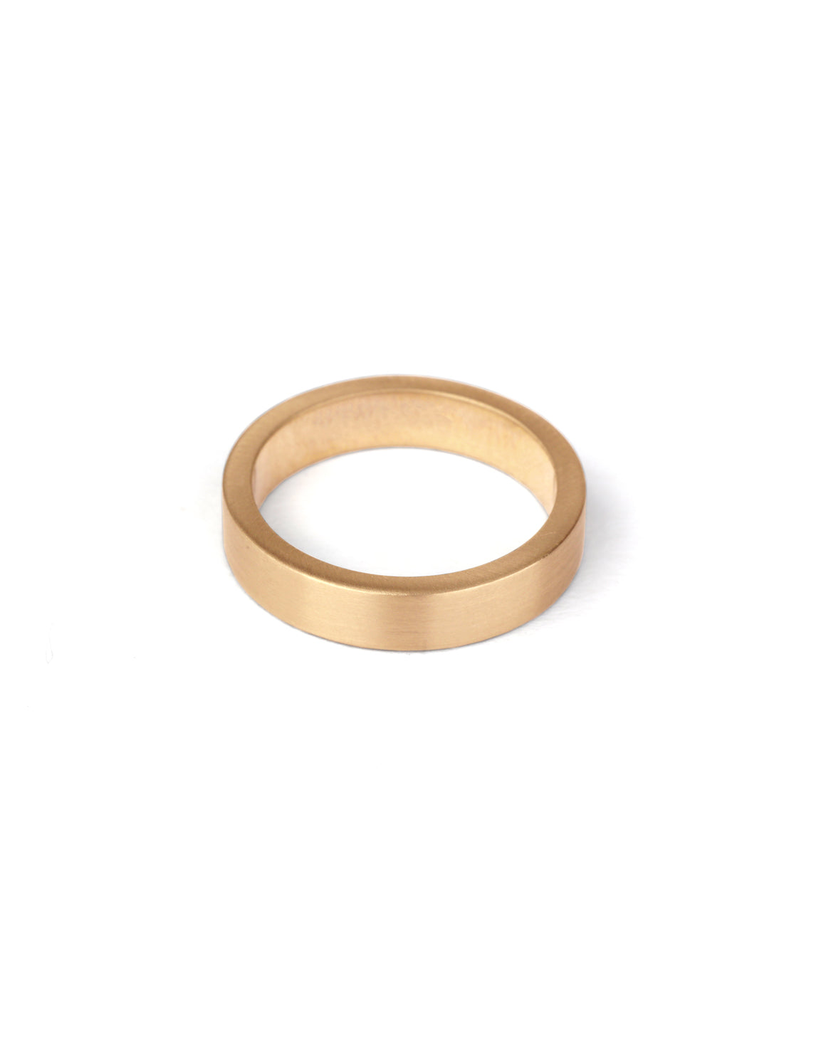 Flat wedding band. 18ct rose gold, satin finish.