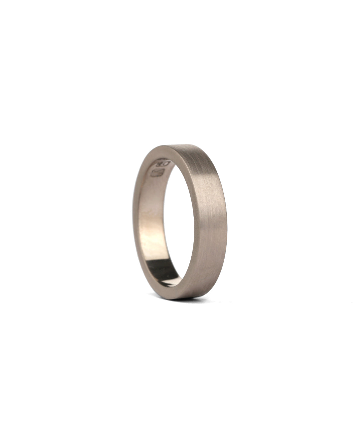 Flat wedding band. 18ct white gold, satin finish.