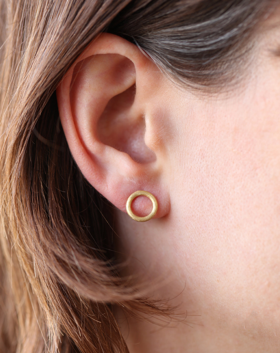 Textured Circle Earstuds
