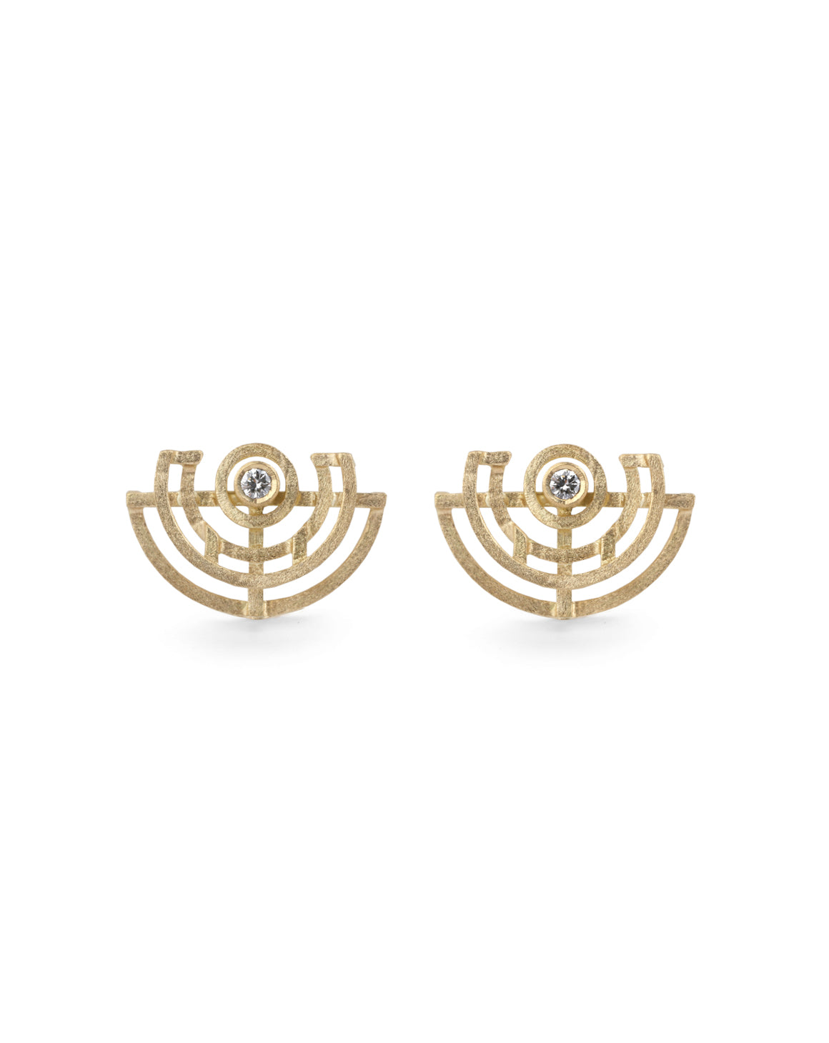 Geometric earrings with semicircular detail and central white diamond. 18ct yellow gold, textured finish.