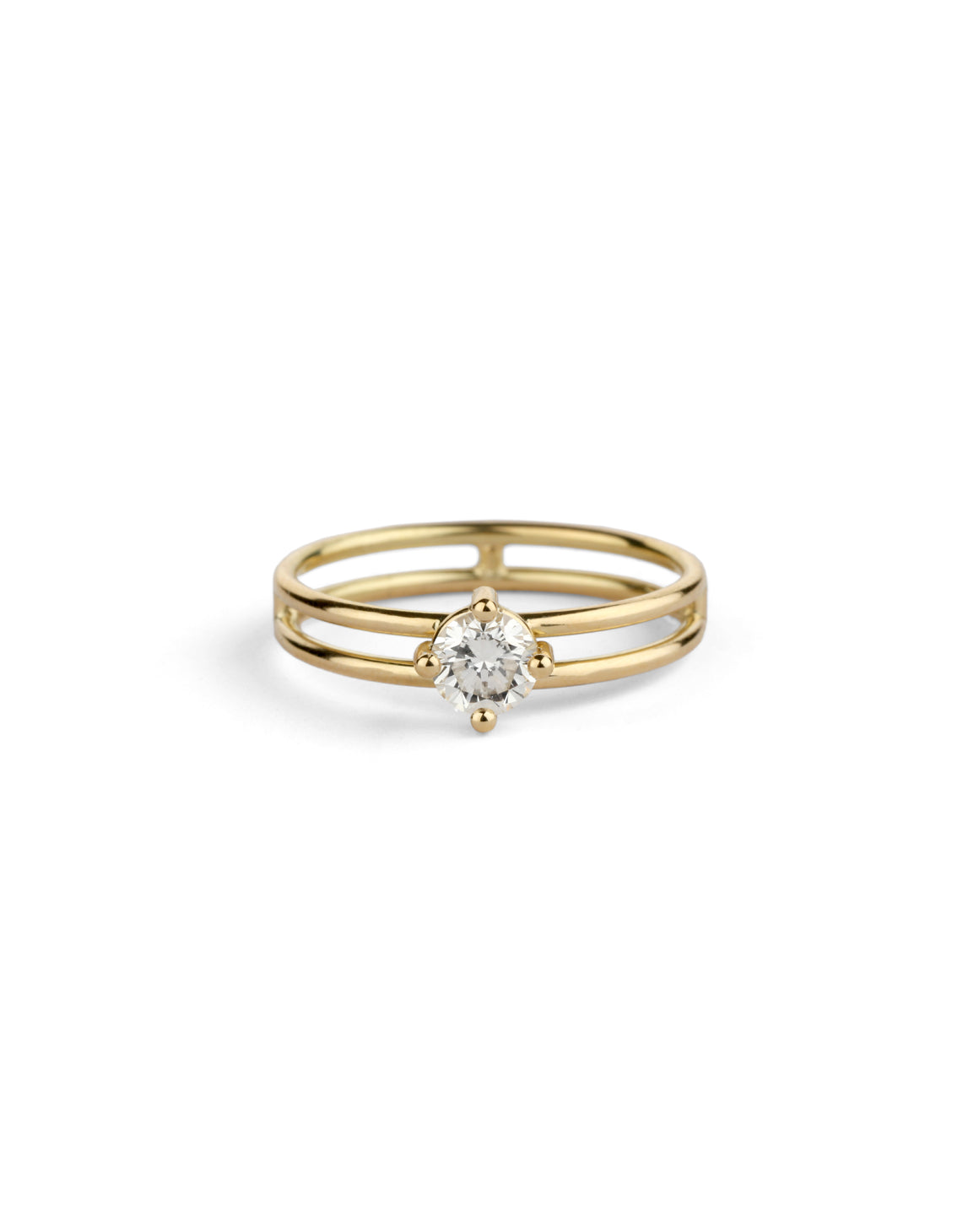 Solitaire ring with round white diamond and double band. 18ct yellow gold, polished finish.