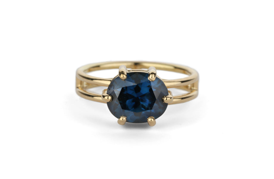 Oval Blue Sapphire Six Claw Split Ring