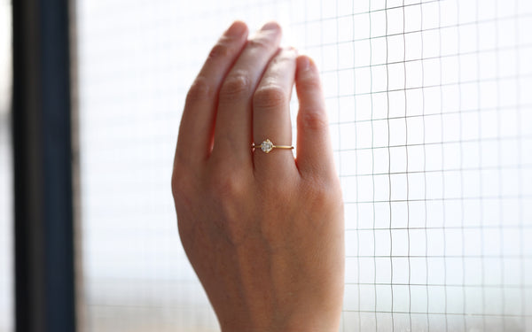 What is a Solitaire Style Engagement Ring?