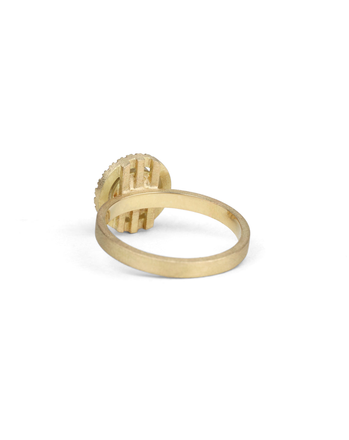 18ct yellow gold ring back view.