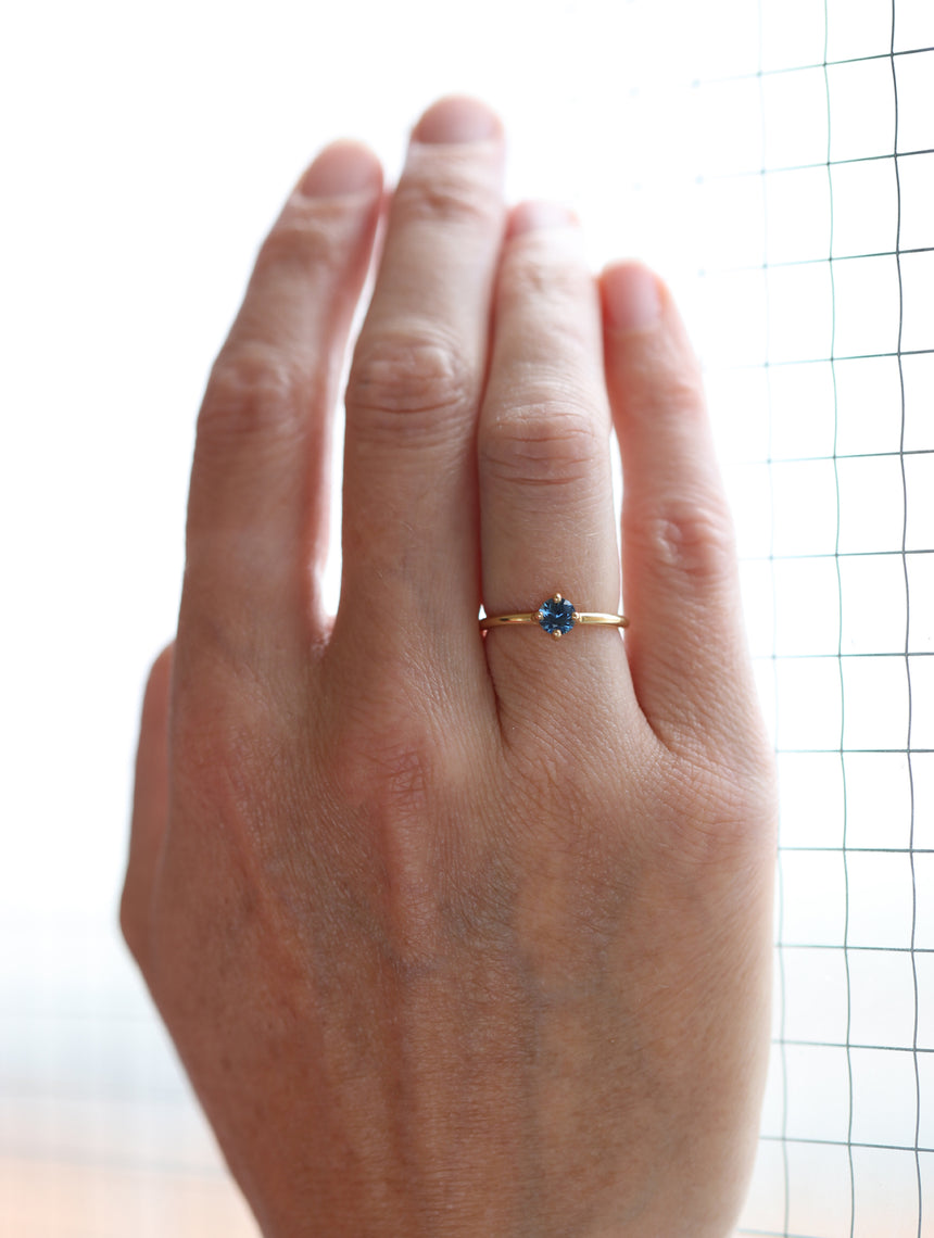 Blue Sapphire Round Solo Ring - 0.47ct
