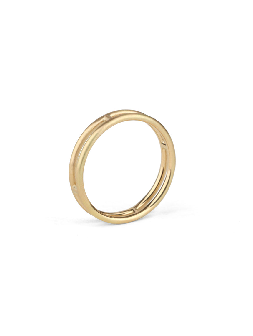 18ct yellow gold double band ring, satin finish.