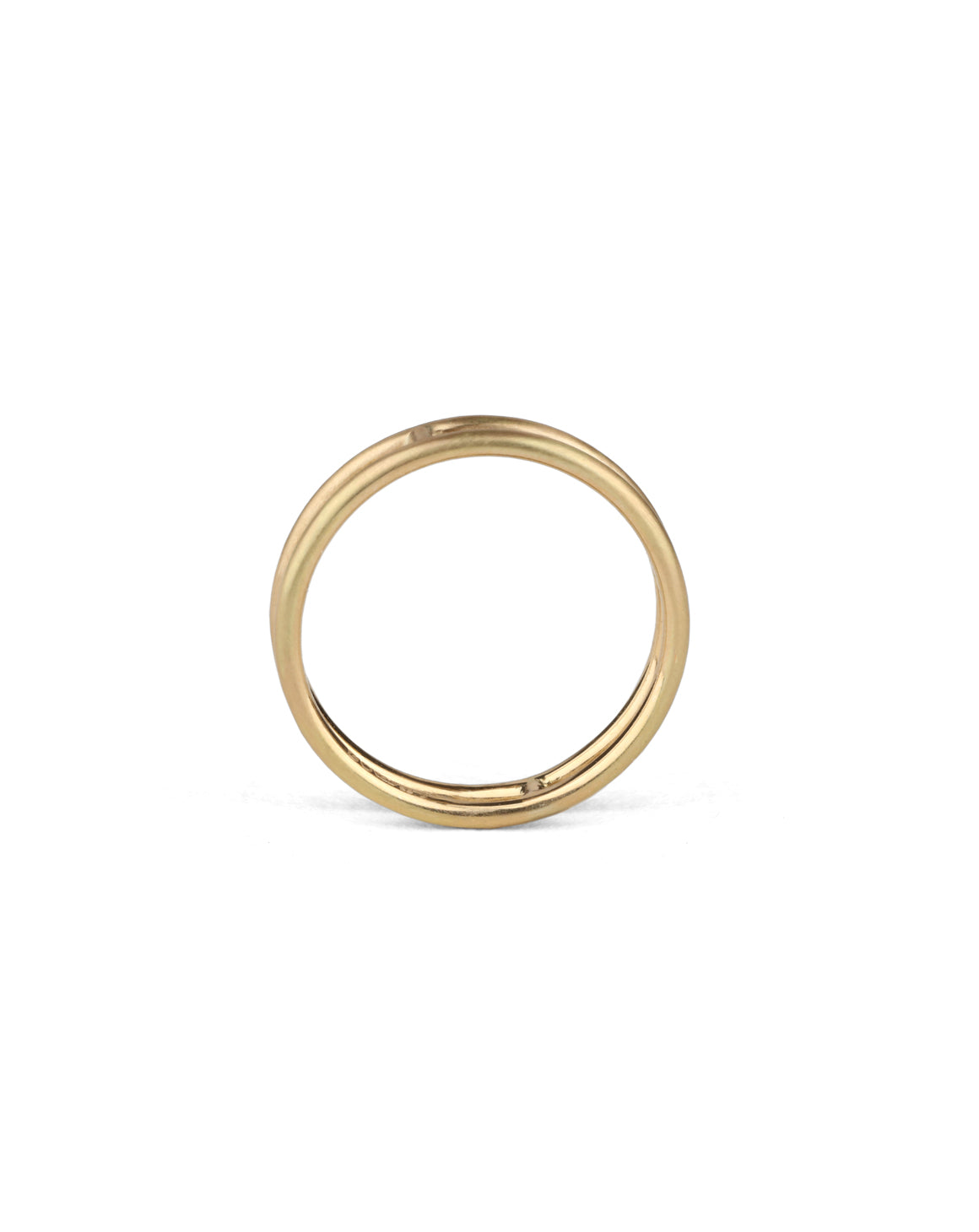 18ct yellow gold double band ring, satin finish. Side view.