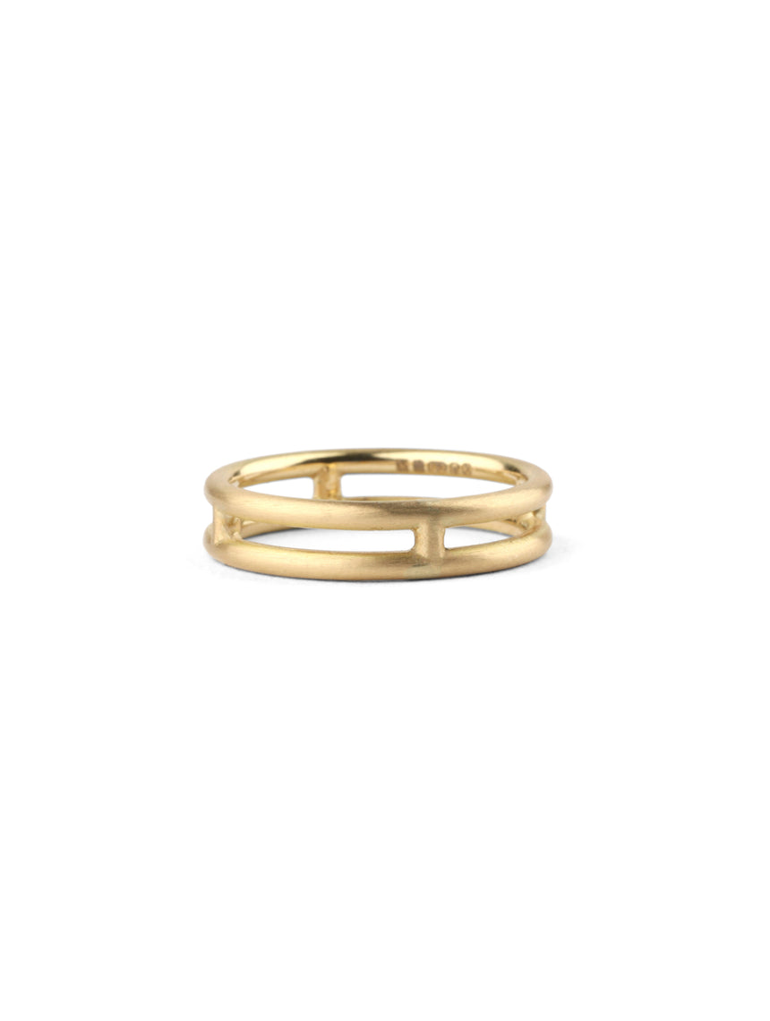 18ct yellow gold double band ring, satin finish.