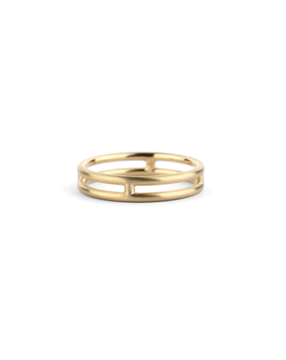 18ct yellow gold double band ring, satin finish.