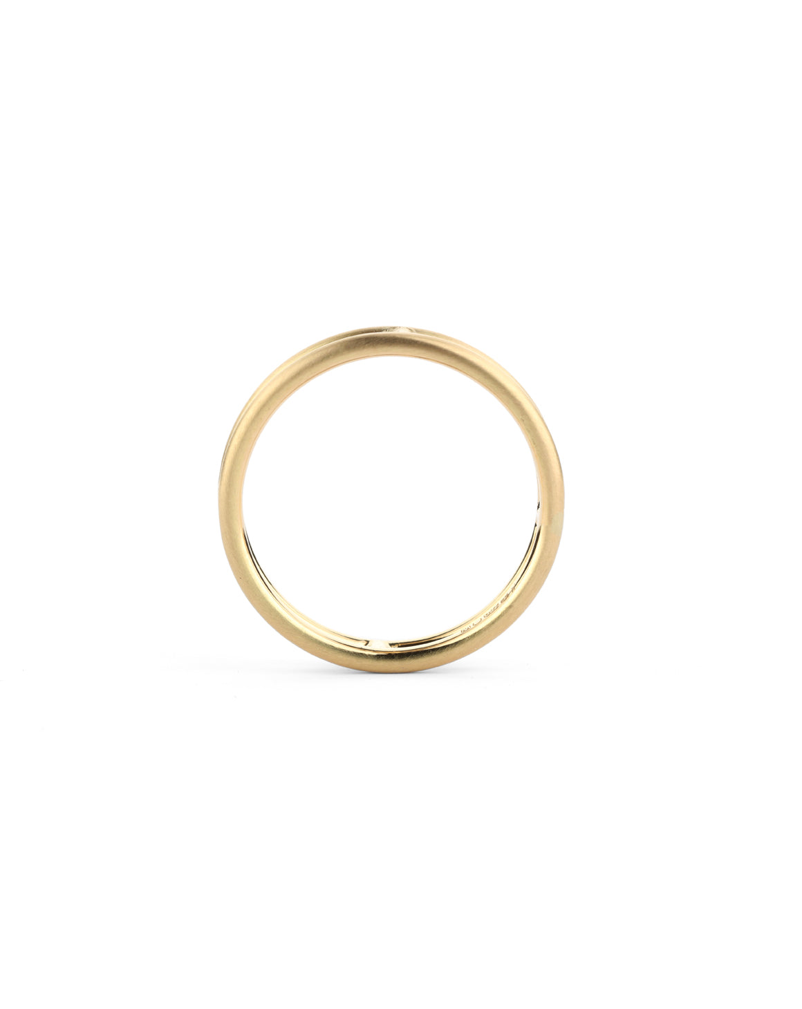 18ct yellow gold double band ring, satin finish. Side view.