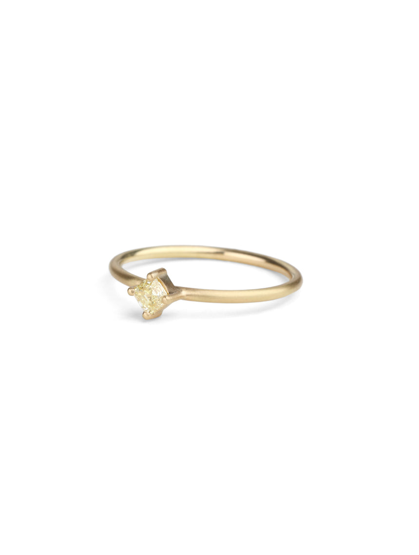 Solitaire ring with light yellow square diamond, on diagonal. 18ct yellow gold, satin finish.
