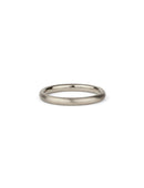 Curved ring band. 18ct white gold, satin finish.