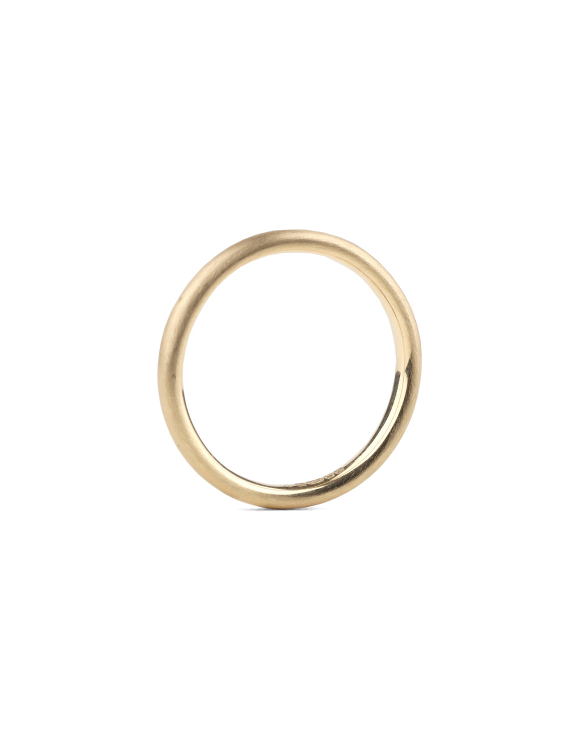 Curved ring band. 18ct yellow gold, satin finish. Side view.