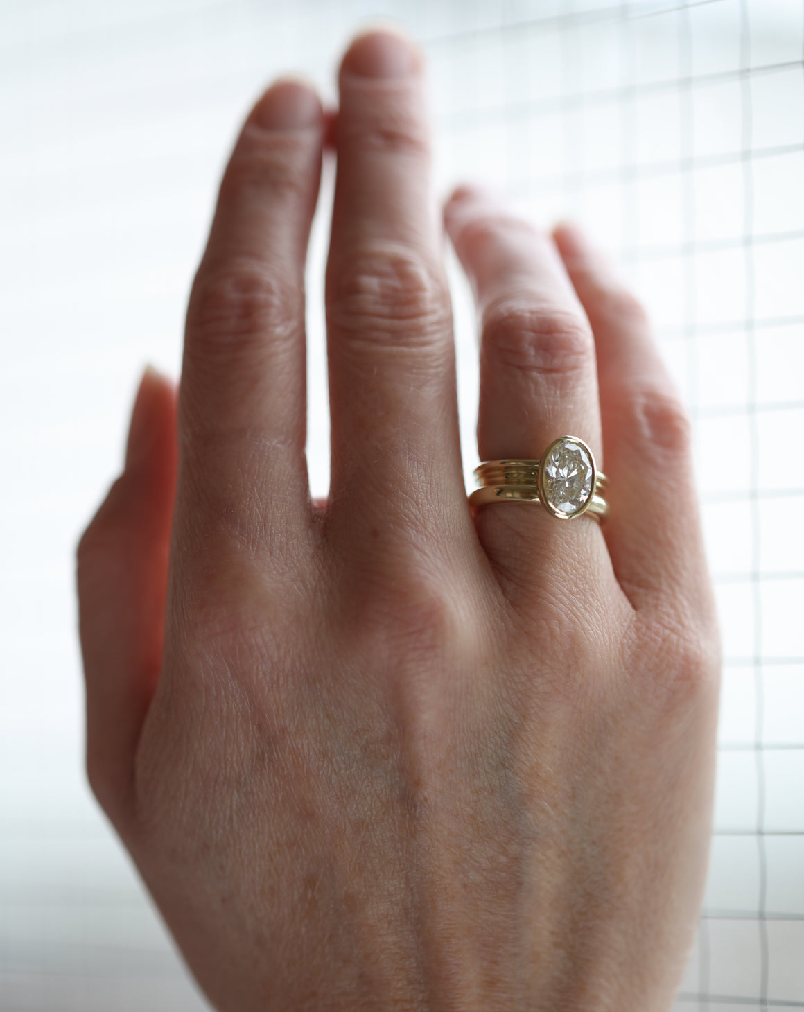 Oval Lab Diamond Mirror Column Ring