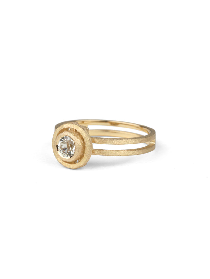 Pale Green Sapphire Small Nova Ring