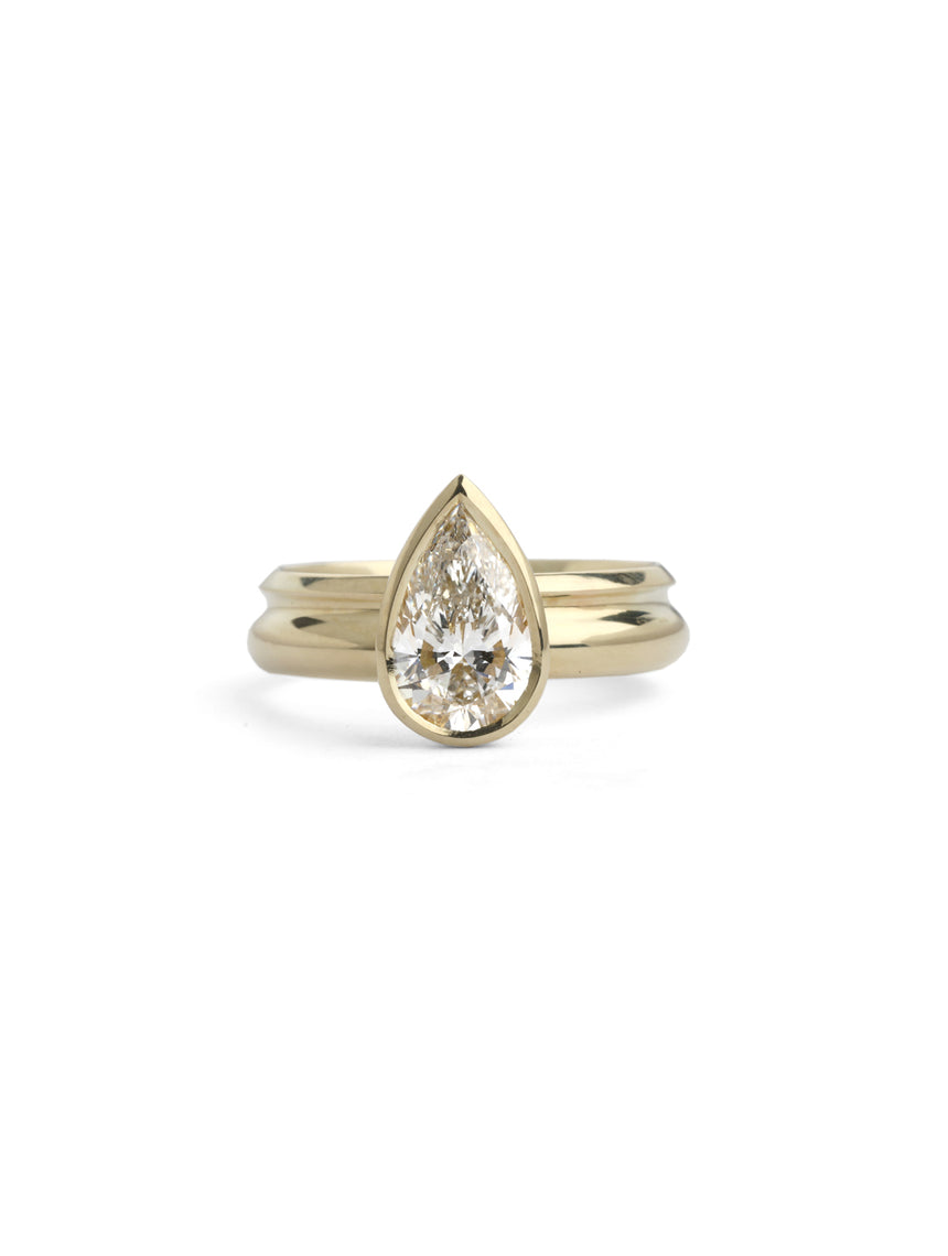 Pear Lab Diamond Mirror Contour Ring