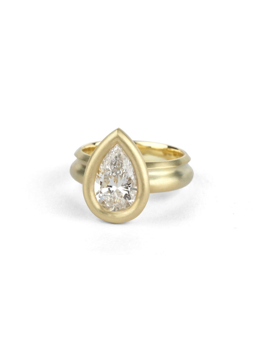 Pear Lab Diamond Rounded Satin Contour Ring