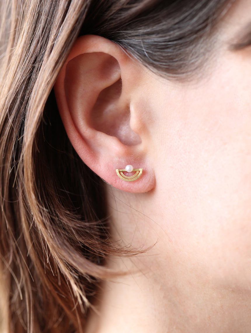 Pearl Two Half Circle Earstuds