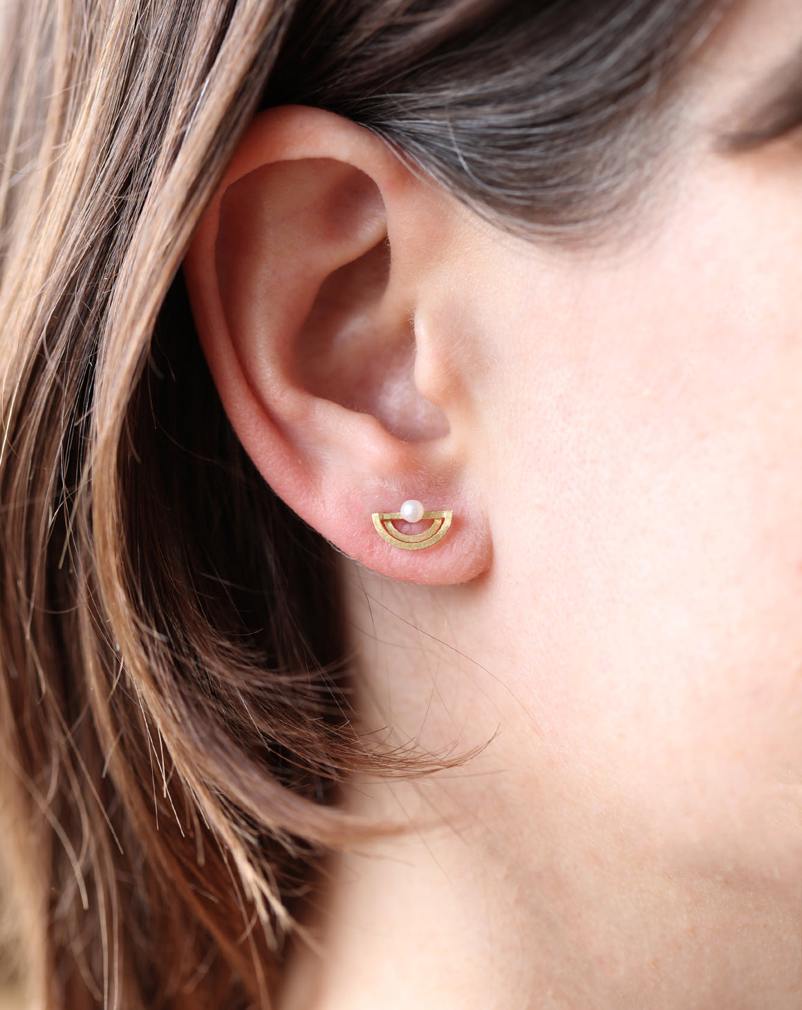 Pearl Two Half Circle Earstuds