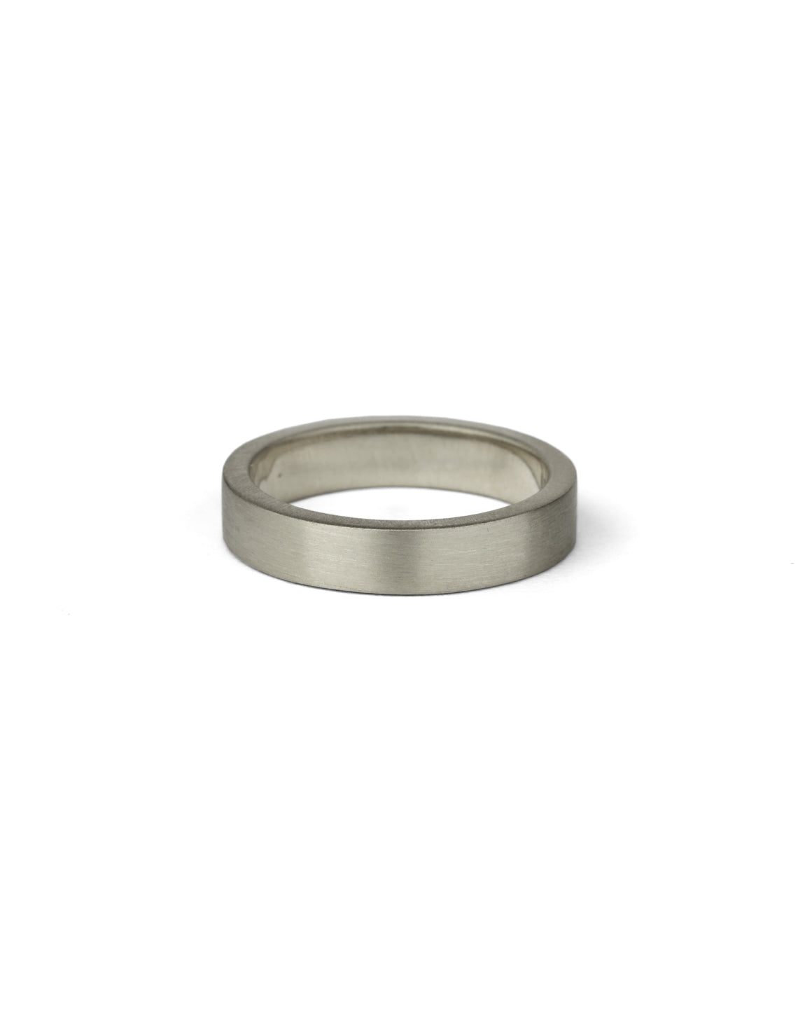 Flat wedding band. 18ct white gold, satin finish.