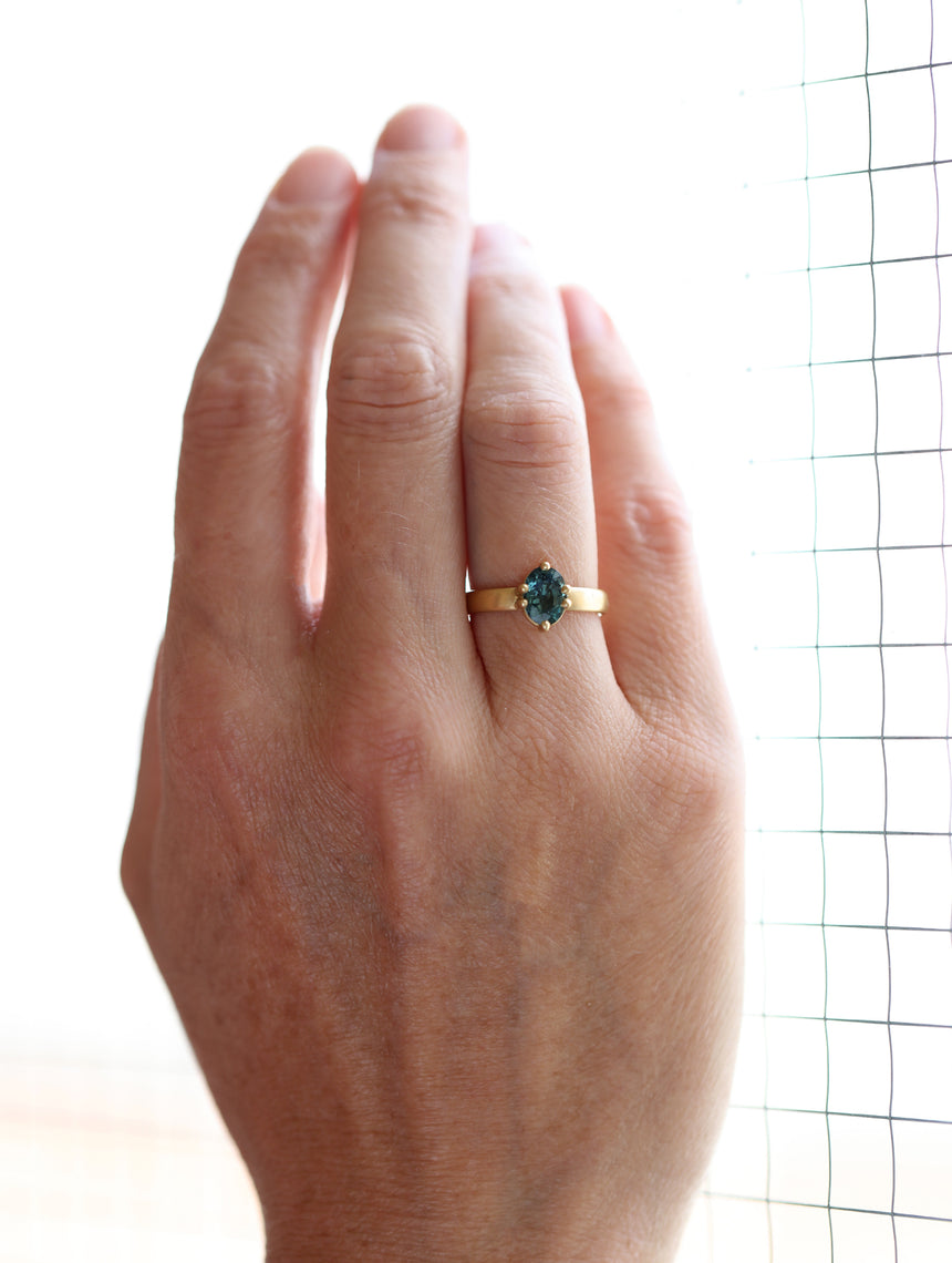 Teal Sapphire Luno Six Ring