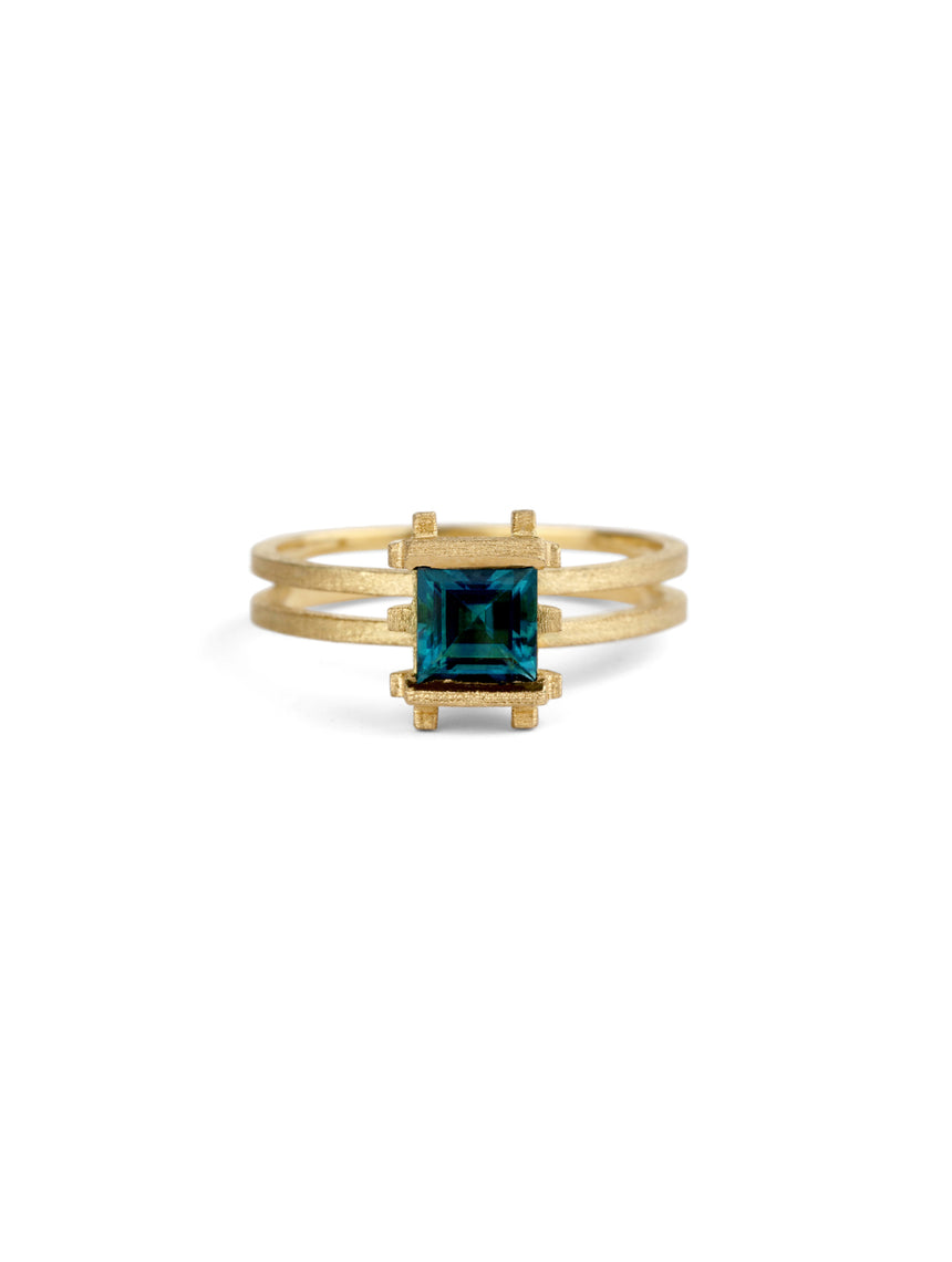 Square teal tourmaline ring, structured setting. 18ct yellow gold, satin finish.