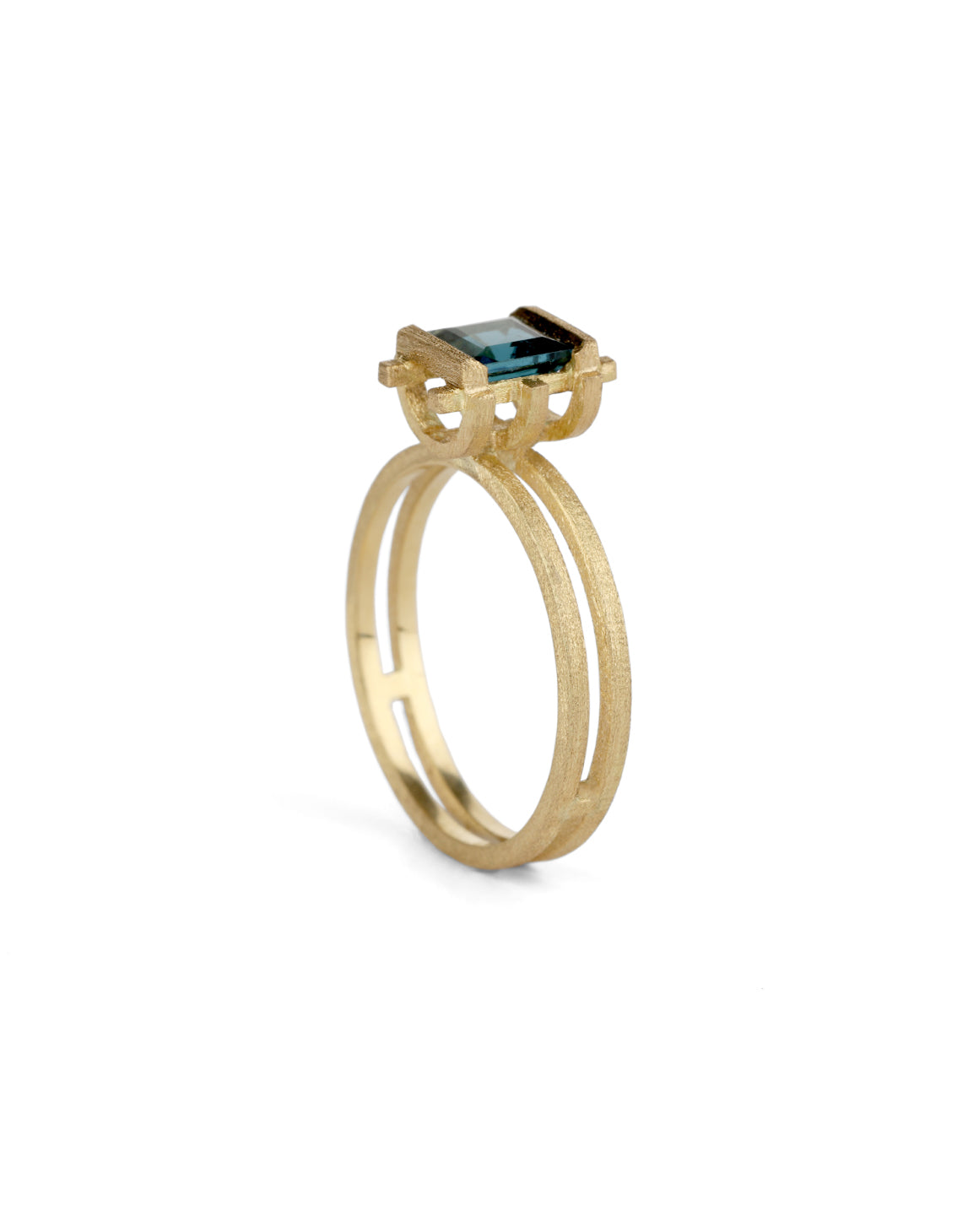 Square teal tourmaline ring, structured setting. 18ct yellow gold, satin finish. Side view.