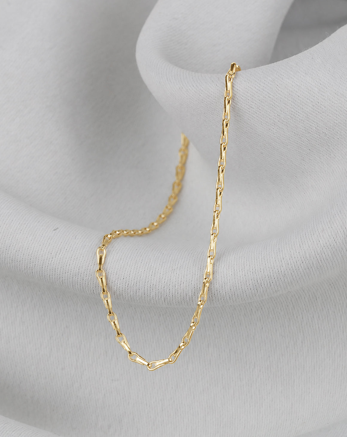 9ct Gold Teardrop Chain