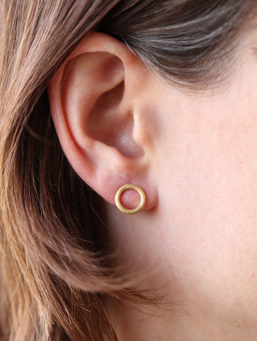 Textured Circle Earstuds