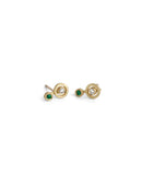 Earstuds in 18ct yellow gold with circular detail, set with white diamond and green emerald.