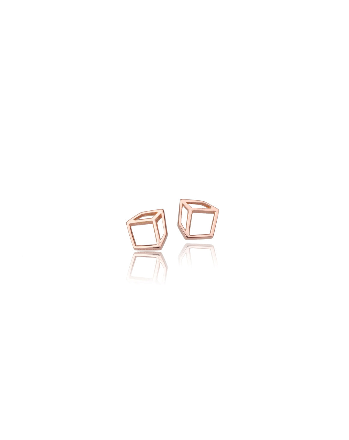 Earstuds in cube shape. 18ct rose gold, polished finish.
