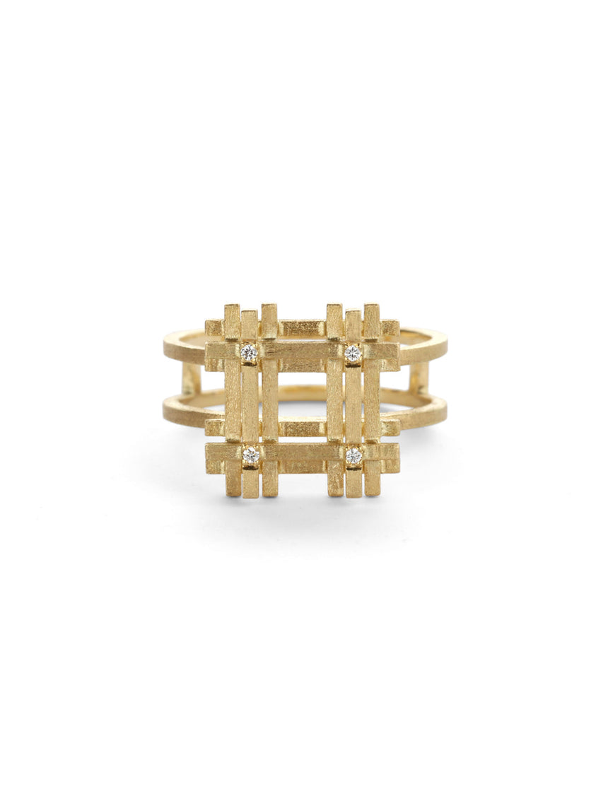 Geometric statement ring with square form and four white diamonds. 18ct yellow gold, textured gold.